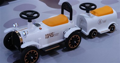 6V Retro automobil za dvije bebe